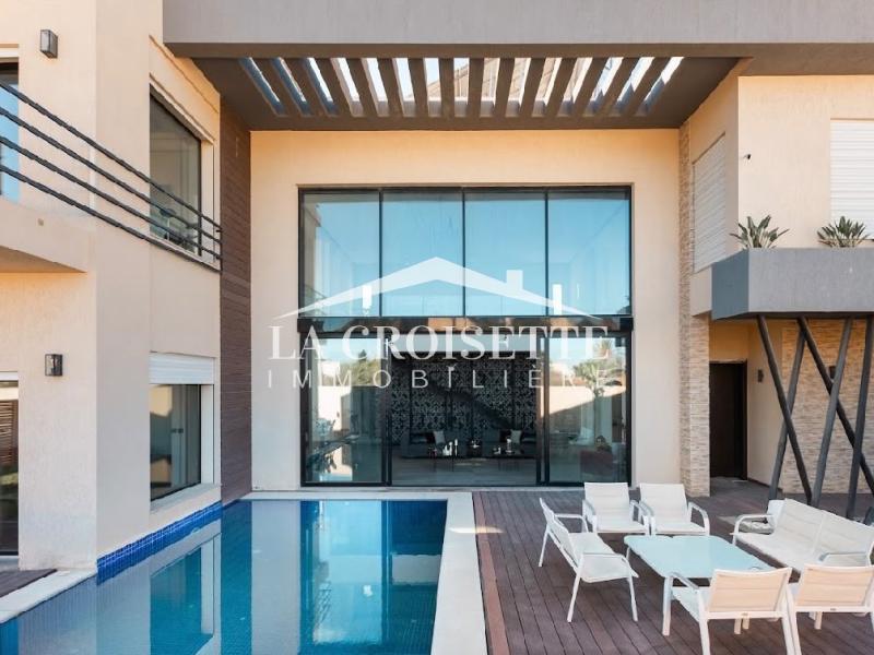 Villa meublée S+4 avec piscine à La Soukra
